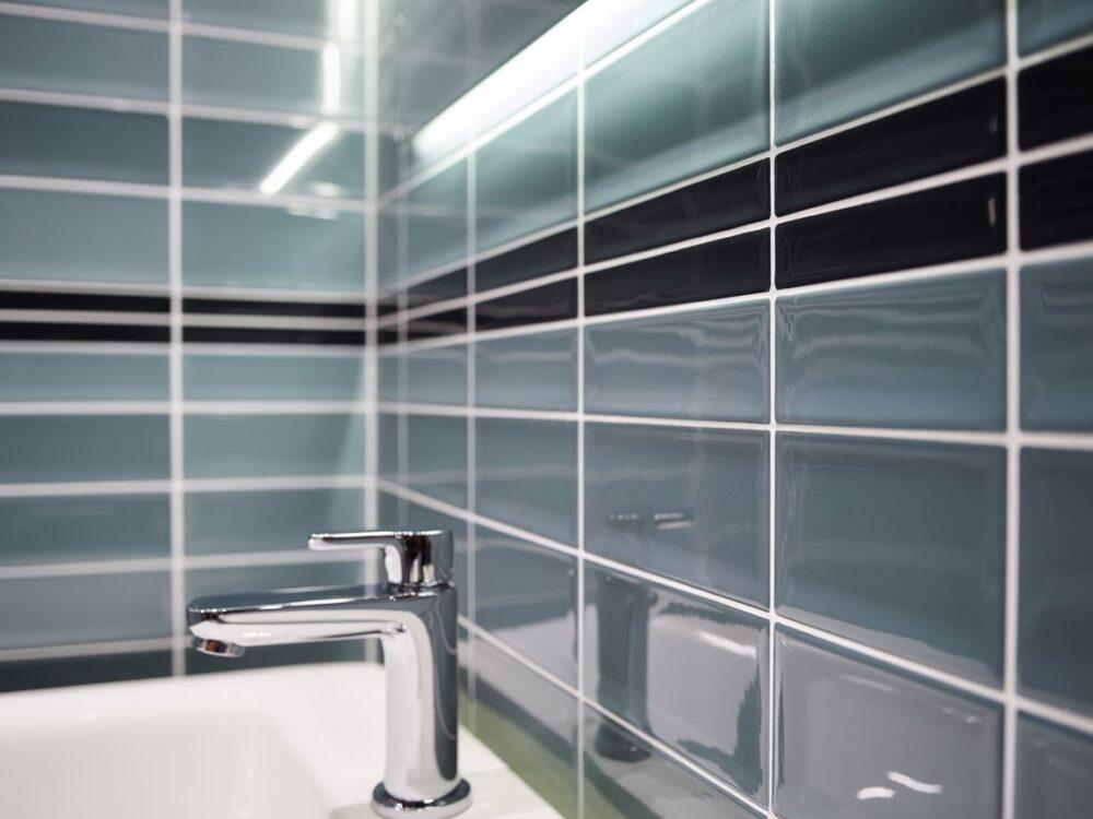 aplikacja fugi w łazience