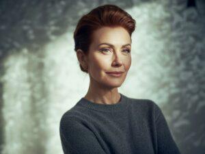 krótka fryzura dla 50 latki