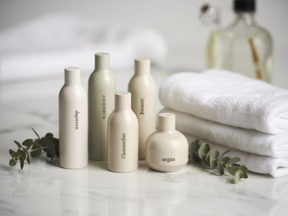 masaż twarzy olejkiem