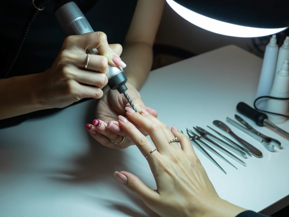 narzędzia do manicure