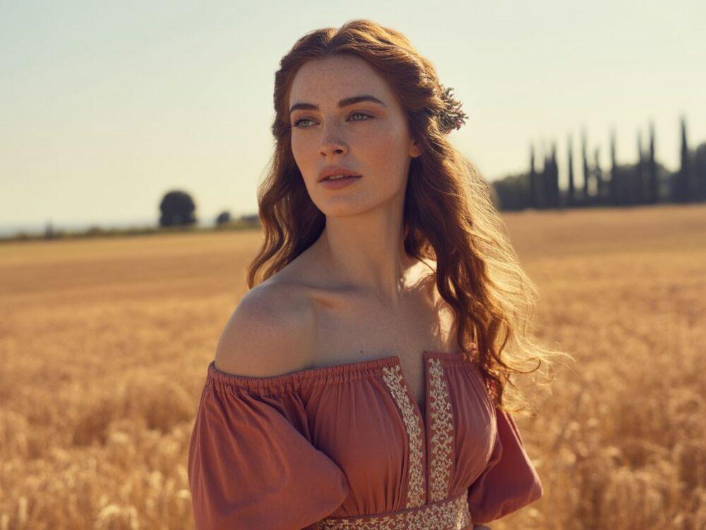stylizacja włosów do offshoulder dress