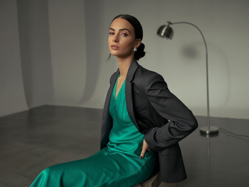 żakiet do długiej sukienki